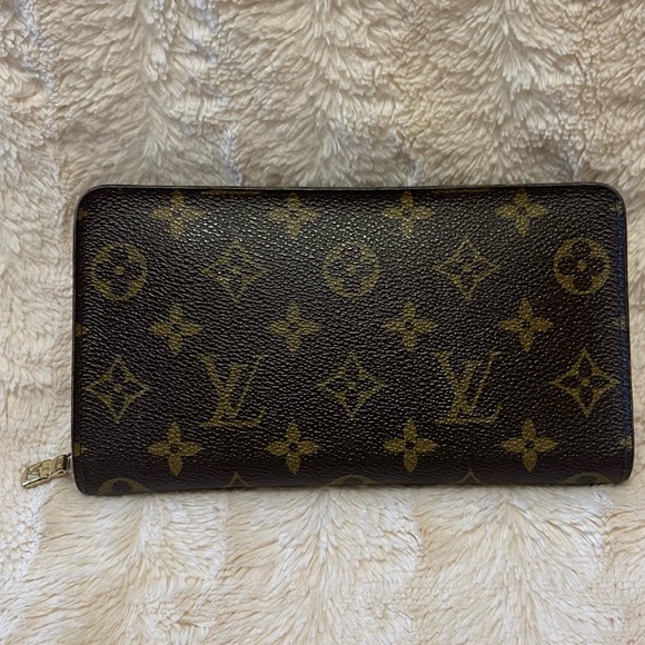 Louis Vuitton Vintage Monogram Zippy Wallet - Picture 2 of 5